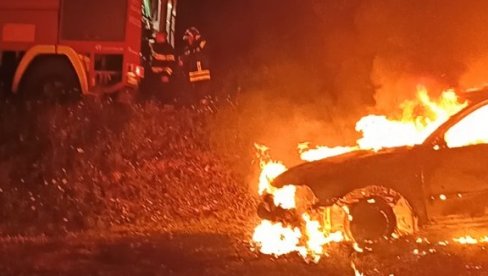 INCIDENT U TREŠNJEVU KOD ANDRIJEVICE: Zapaljen automobil menadžeru opštine INCIDENT U TREŠNJEVU KOD ANDRIJEVICE: Zapaljen automobil menadžeru opštine