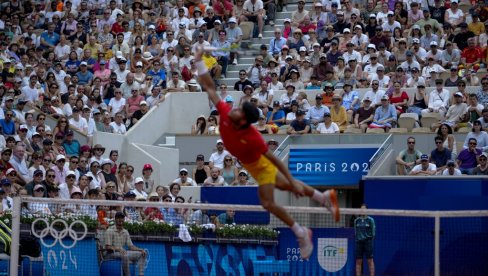 RUS NIJE ZNAO ŠTA GA JE SNAŠLO! Karlos Alkaraz u četvrtfinalu Olimpijskih igara u Parizu RUS NIJE ZNAO ŠTA GA JE SNAŠLO! Karlos Alkaraz u četvrtfinalu Olimpijskih igara u Parizu