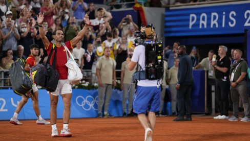 ŠOK! Poslednji ples Nadala završen neslavno, bik sa Majorke i Karlos Alkaraz ispali sa Olimpijskih igara ŠOK! Poslednji ples Nadala završen neslavno, bik sa Majorke i Karlos Alkaraz ispali sa Olimpijskih igara