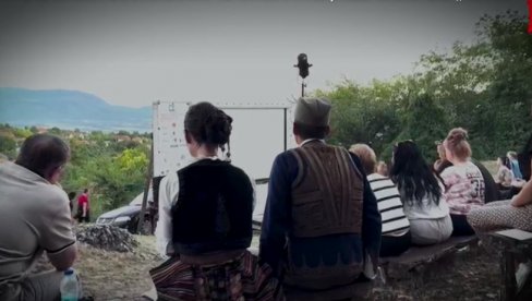 NOVOSTI DOBILE NAGRADU ZA SCENARIO: Na festivalu u Vrmdži prikazan dokumentarac ,,Večiti krst (VIDEO) NOVOSTI DOBILE NAGRADU ZA SCENARIO: Na festivalu u Vrmdži prikazan dokumentarac ,,Večiti krst (VIDEO)