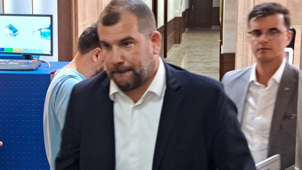 УКРАЈИНЦИ ЧЕКАЈУ ДРИЛ ЂЕТИЋА: Мисија под знаком питања због неодржавања седница Савета з аодбрану и безбедност ЦГ УКРАЈИНЦИ ЧЕКАЈУ ДРИЛ ЂЕТИЋА: Мисија под знаком питања због неодржавања седница Савета з аодбрану и безбедност ЦГ