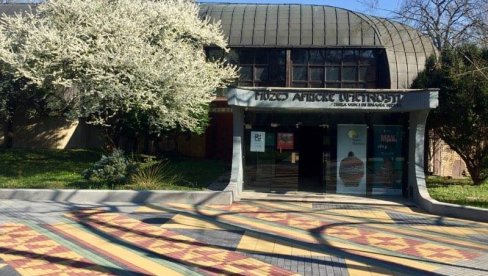 SVE BOJE AFRIKE: Avgust u MAU u znaku radionica i stručnih i autorkih vođenja SVE BOJE AFRIKE: Avgust u MAU u znaku radionica i stručnih i autorkih vođenja
