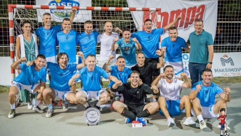 HUMANI NA PETOPARCU: Završen tradicionalni letnji turnir u malom fudbalu u Zrenjaninu HUMANI NA PETOPARCU: Završen tradicionalni letnji turnir u malom fudbalu u Zrenjaninu