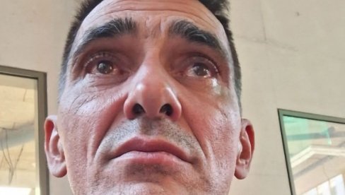 ОБЕЋАВА ТИ ЋАЛАЦ... Драгутин Топић унео ћерку Ангелину у стан на другом спрату, па расплакао Србију поруком (ФОТО) ОБЕЋАВА ТИ ЋАЛАЦ... Драгутин Топић унео ћерку Ангелину у стан на другом спрату, па расплакао Србију поруком (ФОТО)