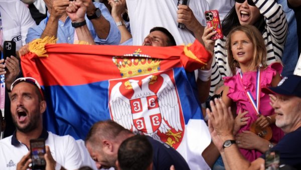 РАДУЈ СЕ, СРБИЈО: Брнабић - Честитам Ђоковићу, најбољем спортисти у историји Србије на златној медаљи РАДУЈ СЕ, СРБИЈО: Брнабић - Честитам Ђоковићу, најбољем спортисти у историји Србије на златној медаљи