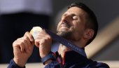 OVAKVOG ĐOKOVIĆA JOŠ NISTE VIDELI: Pogledajte kako Novak slavi zlato vaterpolista (VIDEO)