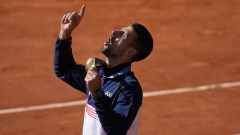 POSEBNA ČESTITKA NOVAKU ĐOKOVIĆU: Epski pesnik napisao pesmu osvajaču zlata na Olimpijskim igrama POSEBNA ČESTITKA NOVAKU ĐOKOVIĆU: Epski pesnik napisao pesmu osvajaču zlata na Olimpijskim igrama