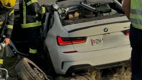 UŽAS NA AUTO-PUTU KOD SMEDEREVA: Poginula žena, sa njom u kolima bilo i dete UŽAS NA AUTO-PUTU KOD SMEDEREVA: Poginula žena, sa njom u kolima bilo i dete