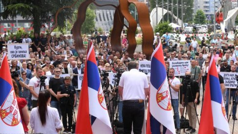 ПОГОРШАЊЕ У БиХ, БОЉЕ У ЦРНОЈ ГОРИ: Представљен годишњи извештај Напредног клуба о политичким правима Срба у региону ПОГОРШАЊЕ У БиХ, БОЉЕ У ЦРНОЈ ГОРИ: Представљен годишњи извештај Напредног клуба о политичким правима Срба у региону