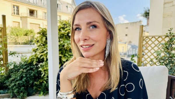 НОВОСТИ НА КАФИ СА… АНОМ ХРУСТАНОВИЋ, АМБАСАДОРКОМ СРБИЈЕ У ПАРИЗУ - Нека буде још славља овде! НОВОСТИ НА КАФИ СА… АНОМ ХРУСТАНОВИЋ, АМБАСАДОРКОМ СРБИЈЕ У ПАРИЗУ - Нека буде још славља овде!