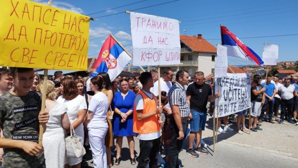 СИТУАЦИЈА НА КИМ НИКАД ГОРА Симић: Срби у покрајини живе у ситуацији сличној апартхејду СИТУАЦИЈА НА КИМ НИКАД ГОРА Симић: Срби у покрајини живе у ситуацији сличној апартхејду