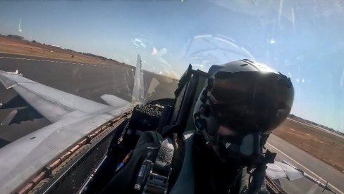 АУСТРАЛИЈСКА ВОЈНА ВЕЖБА: Учествује више од 140 авиона (ВИДЕО) АУСТРАЛИЈСКА ВОЈНА ВЕЖБА: Учествује више од 140 авиона (ВИДЕО)