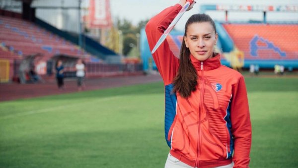 ПРОФЕСОРКА БАЦА КОПЉА: Бањалучанка Александра Весић првакиња БиХ у захтевној атлетској дисциплини ПРОФЕСОРКА БАЦА КОПЉА: Бањалучанка Александра Весић првакиња БиХ у захтевној атлетској дисциплини