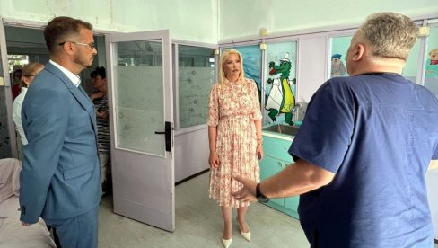 NENAJAVLJENA POSETA POTPREDSEDNICE POKRAJINSKE VLADE PANČEVAČKOJ BOLNICI: Pozitivan opšti utisak o toj zdravstvenoj ustanovi NENAJAVLJENA POSETA POTPREDSEDNICE POKRAJINSKE VLADE PANČEVAČKOJ BOLNICI: Pozitivan opšti utisak o toj zdravstvenoj ustanovi