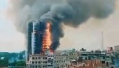 24 NASTRADALO U POŽARU KOJI JE IZAZVALA RULJA: Jezivi detalji nereda u Bangladešu (FOTO) 24 NASTRADALO U POŽARU KOJI JE IZAZVALA RULJA: Jezivi detalji nereda u Bangladešu (FOTO)