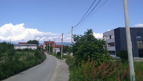 DRVENI STUBOVI ODLAZE U PROŠLOST: Uspešna rekonstrukcija nadzemne niskonaponske mreže DRVENI STUBOVI ODLAZE U PROŠLOST: Uspešna rekonstrukcija nadzemne niskonaponske mreže