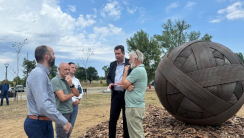 NOVI UKRAS NA SAVSKOJ AVENIJI: Klupko obradovalo Šapčane NOVI UKRAS NA SAVSKOJ AVENIJI: Klupko obradovalo Šapčane