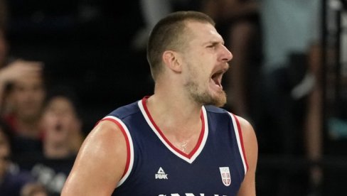 KO JE OVDE KRALJ? Nikola Jokić udario na Lebrona, a onda se desilo ovo (VIDEO) KO JE OVDE KRALJ? Nikola Jokić udario na Lebrona, a onda se desilo ovo (VIDEO)