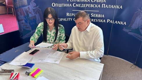 SA FASADNIM STAKLOM TOPLIJE: Sanacija stolarije zatvorenog bazena u Obrenovcu 40 godina posle izgradnje SA FASADNIM STAKLOM TOPLIJE: Sanacija stolarije zatvorenog bazena u Obrenovcu 40 godina posle izgradnje