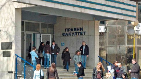 OTVARA SE KANCELARIJA POVERENIKA ZA ZAŠTITU PODATAKA O LIČNOSTI U KRAGUJEVCU: Treća kancelarija van Beograda OTVARA SE KANCELARIJA POVERENIKA ZA ZAŠTITU PODATAKA O LIČNOSTI U KRAGUJEVCU: Treća kancelarija van Beograda