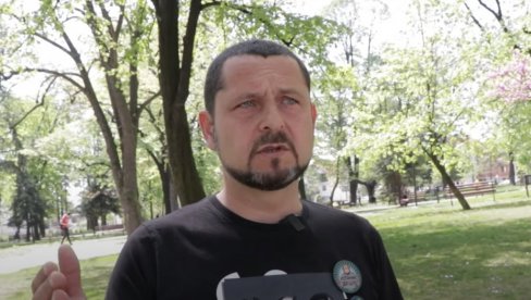 ДОКЛЕ ОВО ИДЕ? На челу протеста у Врању професор гимназије који је средњошколце увлачио у политику ДОКЛЕ ОВО ИДЕ? На челу протеста у Врању професор гимназије који је средњошколце увлачио у политику