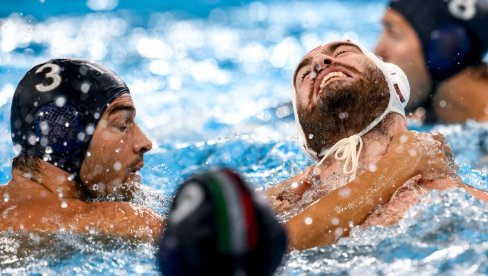 ON JE NAJVEĆA OPASNOST ZA SRBIJU! Ceo svet se smeje Hrvatu koji ne liči na sportistu, a igra brutalno (FOTO) ON JE NAJVEĆA OPASNOST ZA SRBIJU! Ceo svet se smeje Hrvatu koji ne liči na sportistu, a igra brutalno (FOTO)