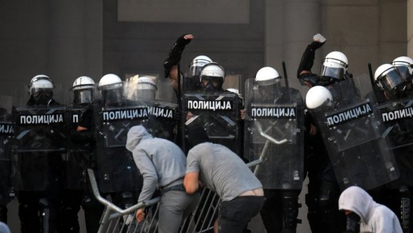 СРБИЈА И ВЕНЕЦУЕЛА СУ НАЈВИШЕ НА УДАРУ: Огласили се и Руси, САД покушале обојену револуцију у Београду СРБИЈА И ВЕНЕЦУЕЛА СУ НАЈВИШЕ НА УДАРУ: Огласили се и Руси, САД покушале обојену револуцију у Београду