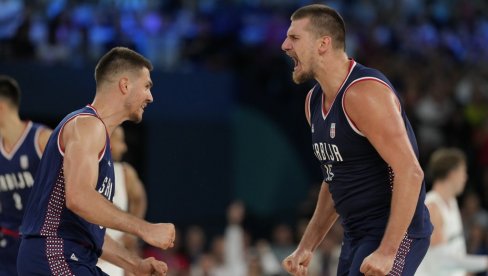 NIKOLA JOKIĆ GO DO POJASA: Srpski as svima pokazao šta nosi ispod majice (FOTO) NIKOLA JOKIĆ GO DO POJASA: Srpski as svima pokazao šta nosi ispod majice (FOTO)