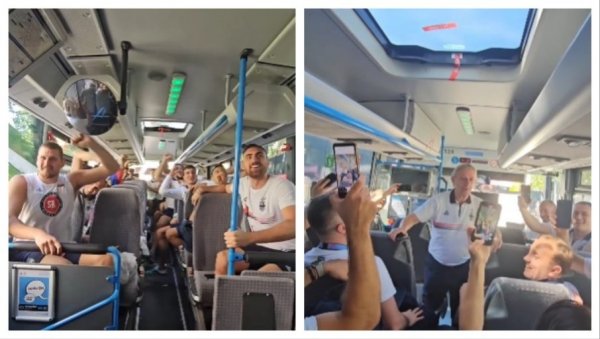 СВЕТИСЛАВ ПЕШИЋ НИЈЕ МОГАО ДА ВЕРУЈЕ! Ево шта су кошаркаши Србије певали у аутобусу после освајања олимпијске бронзе (ВИДЕО) СВЕТИСЛАВ ПЕШИЋ НИЈЕ МОГАО ДА ВЕРУЈЕ! Ево шта су кошаркаши Србије певали у аутобусу после освајања олимпијске бронзе (ВИДЕО)