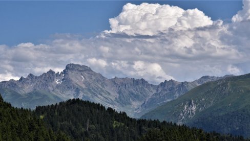 SRBI ČUVALI I VRATA NARODA: Zašto je drevni crnomorski Pont, danas većim delom u oblasti Rize u Turskoj, važan u istoriji srpskih seoba SRBI ČUVALI I VRATA NARODA: Zašto je drevni crnomorski Pont, danas većim delom u oblasti Rize u Turskoj, važan u istoriji srpskih seoba