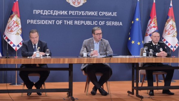 ВУЧИЋ О МИНИМАЛНОЈ ИНТЕРВЕНЦИЈИ ПОЛИЦИЈЕ: Другачије би се сви они провели у некој западној земљи ВУЧИЋ О МИНИМАЛНОЈ ИНТЕРВЕНЦИЈИ ПОЛИЦИЈЕ: Другачије би се сви они провели у некој западној земљи