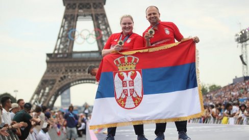 ZORANA ARUNOVIĆ ZA NOVOSTI: Dobila je zanimljiva pitanja, a odgovori su potpuni hit! ZORANA ARUNOVIĆ ZA NOVOSTI: Dobila je zanimljiva pitanja, a odgovori su potpuni hit!