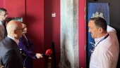 ОКУПЉАЊА, АЛИ БЕЗ НАСИЉА: Премијер Милош Вучевић у Паризу о протестима ОКУПЉАЊА, АЛИ БЕЗ НАСИЉА: Премијер Милош Вучевић у Паризу о протестима