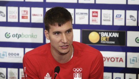 BOGDANOVIĆ ISPRATIO POBEDU ZVEZDE: Miljenik grobara posebno bio oduševljen zbog jednog igrača (FOTO) BOGDANOVIĆ ISPRATIO POBEDU ZVEZDE: Miljenik grobara posebno bio oduševljen zbog jednog igrača (FOTO)