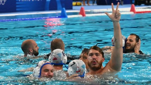 HRVATI ZAKUKALI NAKON PORAZA U FINALU VATERPOLA: Izgubili smo status najbolje zemlje u regionu! (FOTO) HRVATI ZAKUKALI NAKON PORAZA U FINALU VATERPOLA: Izgubili smo status najbolje zemlje u regionu! (FOTO)