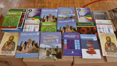 UDŽBENICI I NA RATE: Cene kompleta knjiga u Srpskoj i dalje previsoke za roditelje UDŽBENICI I NA RATE: Cene kompleta knjiga u Srpskoj i dalje previsoke za roditelje