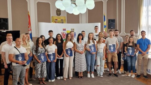 PODSTICAJ AKTIVIZMA: Podrška na Međunarodni dan mladih PODSTICAJ AKTIVIZMA: Podrška na Međunarodni dan mladih