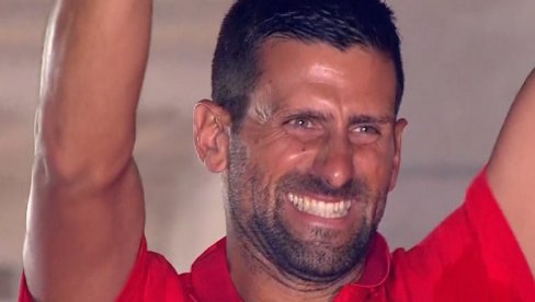 POZDRAV ZA NAJVEĆEG IKADA: Evo kako je Đoković dočekan na balkonu (VIDEO) POZDRAV ZA NAJVEĆEG IKADA: Evo kako je Đoković dočekan na balkonu (VIDEO)