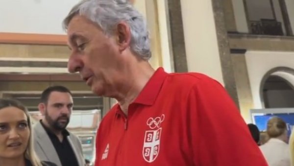 СВЕТИСЛАВ ПЕШИЋ НАСМЕЈАО СВЕ! Селектор одговорио колико је дуго славио у кафани са кошаркашима (ВИДЕО) СВЕТИСЛАВ ПЕШИЋ НАСМЕЈАО СВЕ! Селектор одговорио колико је дуго славио у кафани са кошаркашима (ВИДЕО)