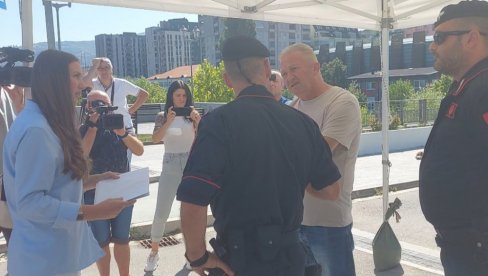 ŽENE SA SEVERA KOSOVA I METOHIJE PREDALE PISMO IZALIJANSKIM KARABINJERIMA: Tražimo od komandanta KFOR-a da ne dozvoli otvaranje mosta na Ibru ŽENE SA SEVERA KOSOVA I METOHIJE PREDALE PISMO IZALIJANSKIM KARABINJERIMA: Tražimo od komandanta KFOR-a da ne dozvoli otvaranje mosta na Ibru
