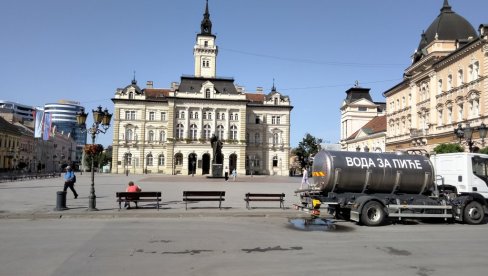 GRAD NOVI SAD SPREMNO DOČEKUJE TOPLOTNI TALAS: Javno-komunalna preduzeća u pripravnosti, cisterne s vodom na nekoliko lokacija GRAD NOVI SAD SPREMNO DOČEKUJE TOPLOTNI TALAS: Javno-komunalna preduzeća u pripravnosti, cisterne s vodom na nekoliko lokacija