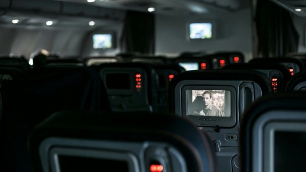 УШЛИ БИСТЕ У АВИОН, А НЕ ЗНАТЕ ГДЕ ЋЕ ДА СЛЕТИ: Феномен мистериозних летова се шири по свету УШЛИ БИСТЕ У АВИОН, А НЕ ЗНАТЕ ГДЕ ЋЕ ДА СЛЕТИ: Феномен мистериозних летова се шири по свету