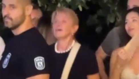 ŠTA RADI NOLETOVA MAMA NA DOČEKU? Reakcija Dijane Đoković iznenadila sve (VIDEO) ŠTA RADI NOLETOVA MAMA NA DOČEKU? Reakcija Dijane Đoković iznenadila sve (VIDEO)