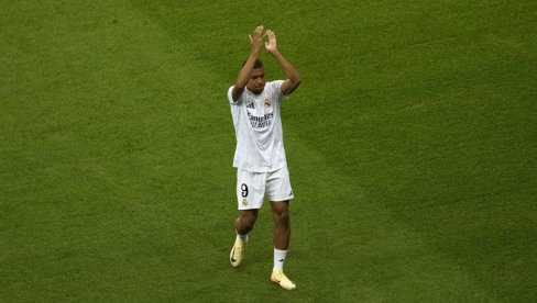 PANIKA U REAL MADRIDU! Kilijan Mbape iz hotela hitno prebačen u bolnicu!