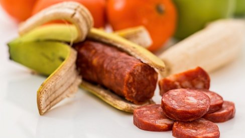 IMA VEZE I SA KINOM I SA ČAJEM: Odakle i zbog čega je čajna kobasica dobila takav naziv?