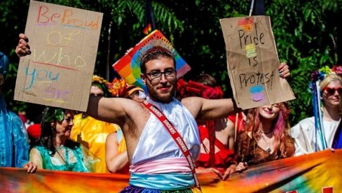 NEVLADINE ORGANIZACIJE ZAHTEVAJU: Ne damo Jadar i udruženje poljoprivrednika da podrže LGBT Prajd u septembru NEVLADINE ORGANIZACIJE ZAHTEVAJU: Ne damo Jadar i udruženje poljoprivrednika da podrže LGBT Prajd u septembru