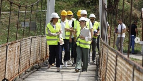 MINISTARKA MESAROVIĆ U SIJARINSKOJ BANJI: Obišla radove na rekonstrukciji Rimskog kupatila (FOTO)