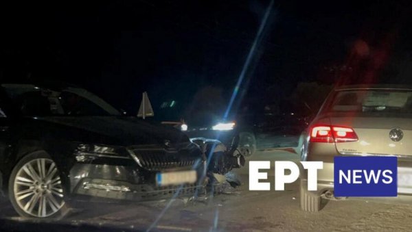 МОТОРИСТА СЕ ЗАКУЦАО У СРБЕ НА ХАЛКИДИКИЈУ: Језиве сцене на путу, повређени хитно пребачен у болницу МОТОРИСТА СЕ ЗАКУЦАО У СРБЕ НА ХАЛКИДИКИЈУ: Језиве сцене на путу, повређени хитно пребачен у болницу