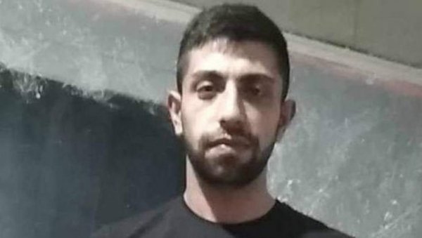 НИКО ГА НИЈЕ ВИДЕО ОД ПЕТКА: Кристијан (27) ушао у аутобус и нестао, супруга Милица полудела од бриге НИКО ГА НИЈЕ ВИДЕО ОД ПЕТКА: Кристијан (27) ушао у аутобус и нестао, супруга Милица полудела од бриге