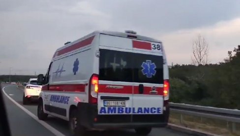 TEŠKA NESREĆA KOD ŽELEZNIKA, POVREĐENO I DETE: Zatvoren saobraćaj na Obilaznici oko Beograda TEŠKA NESREĆA KOD ŽELEZNIKA, POVREĐENO I DETE: Zatvoren saobraćaj na Obilaznici oko Beograda